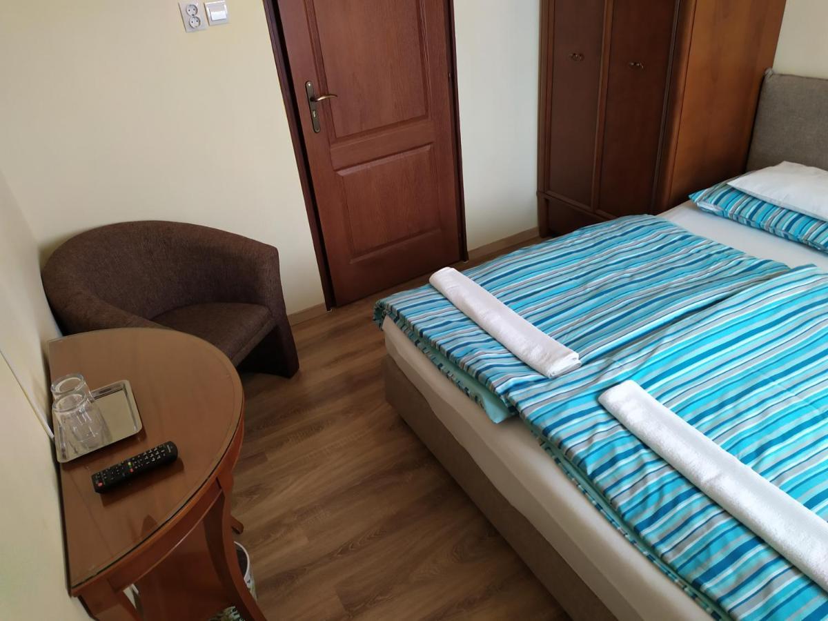 Bed and Breakfast Szilvia Panzio Дьомаэндрёд Экстерьер фото
