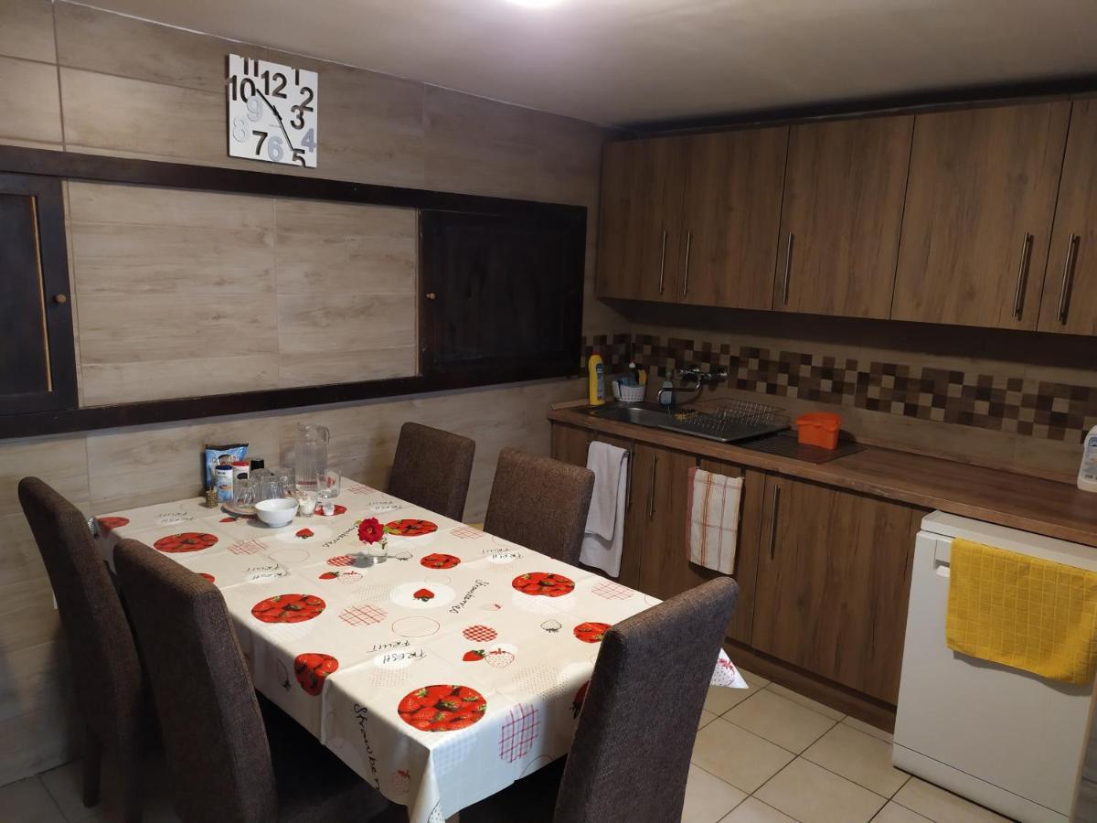 Bed and Breakfast Szilvia Panzio Дьомаэндрёд Экстерьер фото